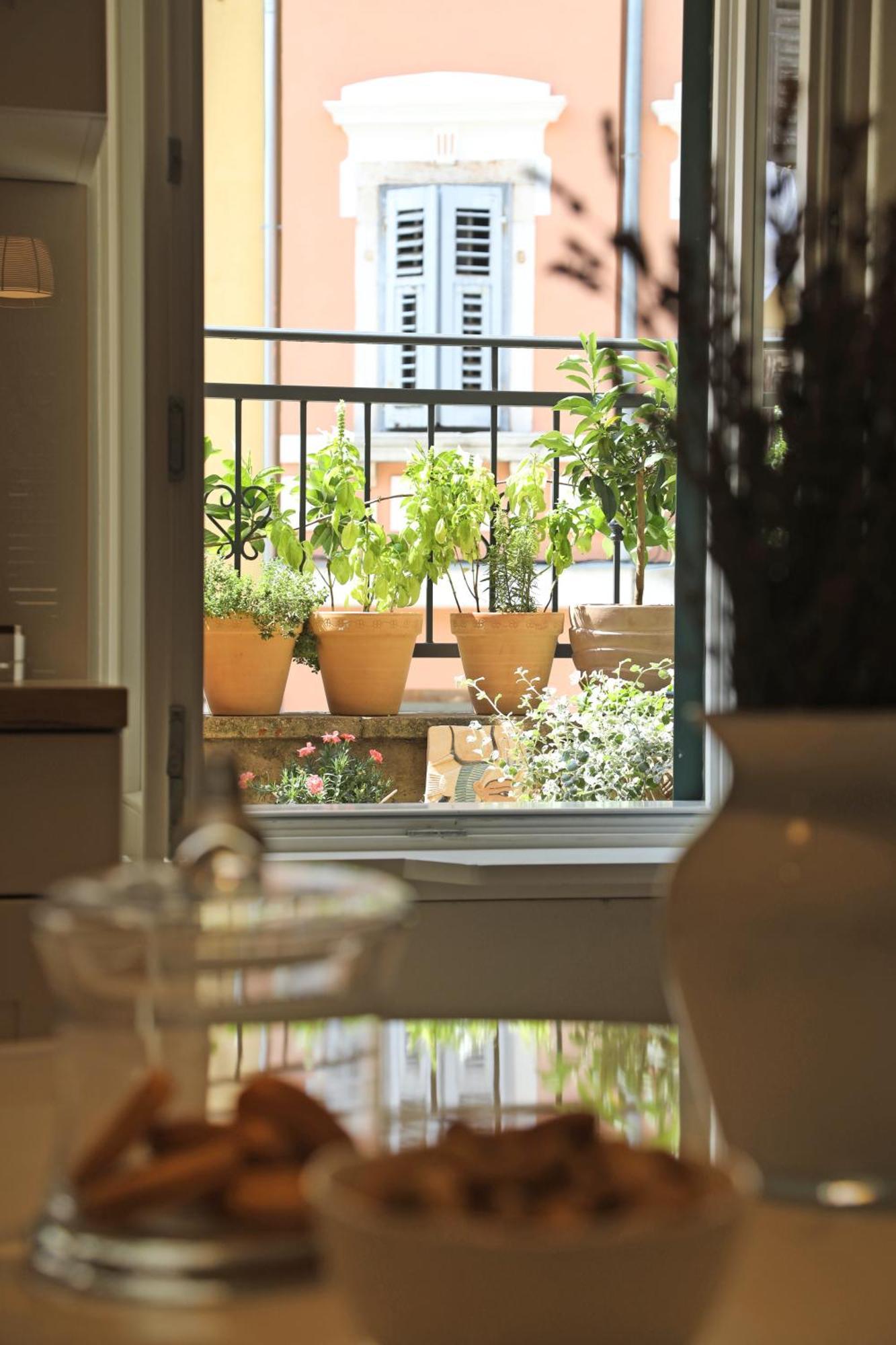 Casa Sbisa' Apartment โรวีน ภายนอก รูปภาพ